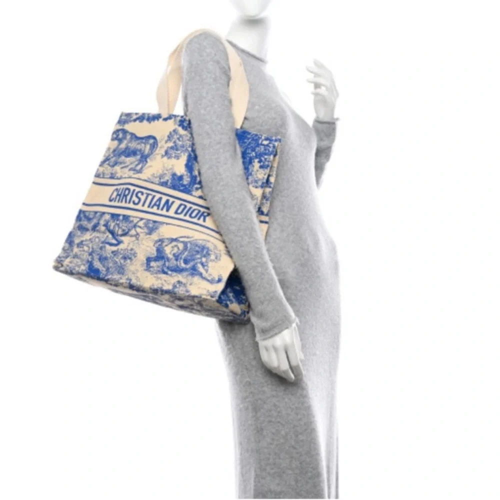 CHRISTIAN DIOR Straw Dioriviera Tote Blue - Picture 2 of 9